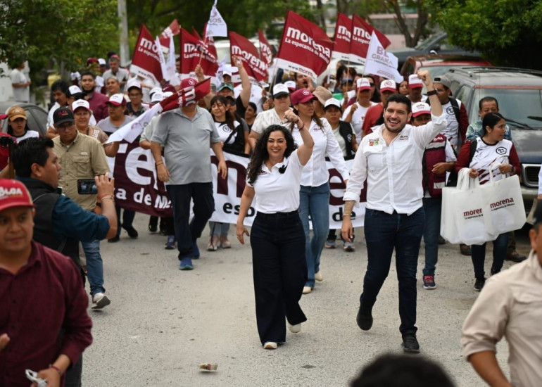 Noticias Río Grande - Olga Sosa y Beto Granados llevan propuestas de Morena a familias de Matamoros*